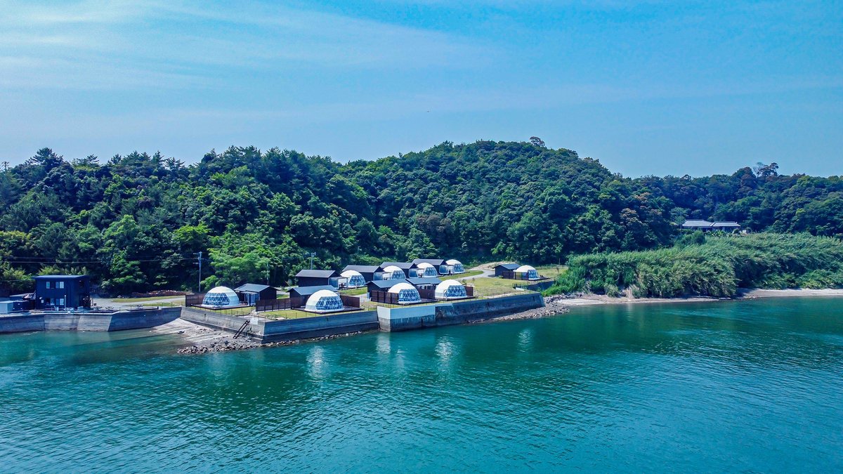 S_Glamping's tweet photo. 新型コロナの影響でイレギュラーで空室が出ています。明日12日(金)も一部屋空室が出ました！　
夏の思い出作りにシークルーズグランピングへ滞在してみませんか？
お問い合わせはお電話
0969−56−2458　まで！
#シークルーズグランピング熊本天草 
#グランピング 
#家族旅行 
#夏休み
#天草旅行 https://t.co/C7MKQzvuKa