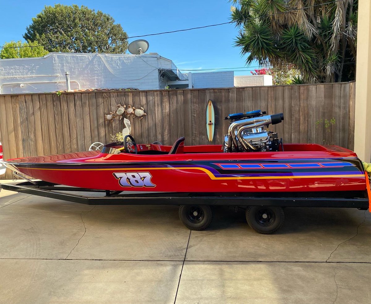 MasekRacing's tweet photo. Motor Dropped‼️
#tommasekracingengines #masekracing #scottsteeleracing #amberelectric #gofastgirls #nautishine #boatracing #girlracer #fatherdaughterracing #flatbottom #vdrive #shawnbealracing #canyon #dragboat #jojomasek https://t.co/kxLNdaAIyz