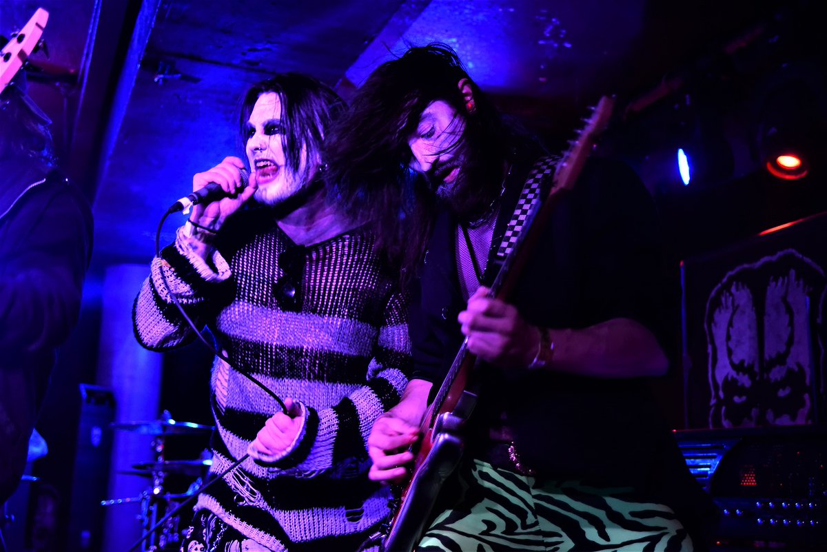 MusicTrespass's tweet photo. So Long Until The Séance - Live at @TheUnderworld  #Camden #London #UK August 9th 2022.

Photo's by @DanDevour and @Dezadie

Watch! the Video for 'Carol Anne' on this link: https://t.co/QV33RDVsts

@solonguntilthe1 #HorrorPunk #HorrorRock #Punk #CockRock #HardRock #PunkRock #Punk https://t.co/eFAP8df829