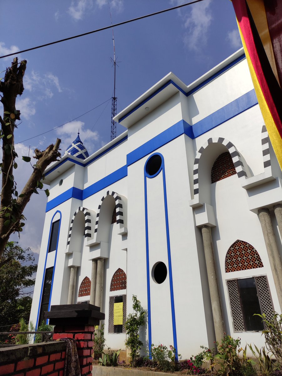 Ponpes salafiyah Roudhotul Muta'allimiin Lewo.