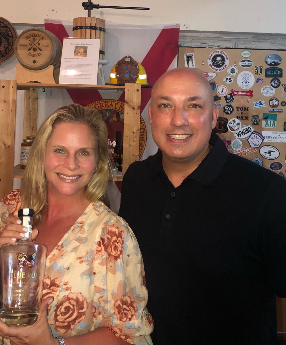 annatheenigma's tweet photo. Had a great time tonight at the Marlin &amp; Barrel distillery learning about all things Blue Run from @bluerunspirits co-founder @TimSparapani - the lineup: Reflection 1, High Rye, Rye, and the 13 &amp; 14 year 🦋🥃

So great to meet you Tim! https://t.co/iJ7AblHpJ5