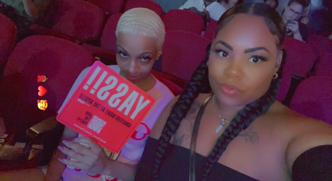 Kyah_Baby's tweet photo. 🗣 YURRRRRRRR !!! #AmateurNightApollo WITH THE BUZZZOOOO 💃🏽 https://t.co/3FuSpMY5PN