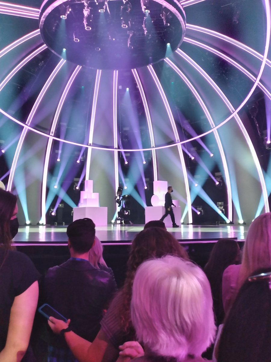 Kristina47's tweet photo. By the way, this was my view for the finale show.🙌🏼😍 Not too shabby, right?😉 #SYTYCD https://t.co/myb9vkrt24
