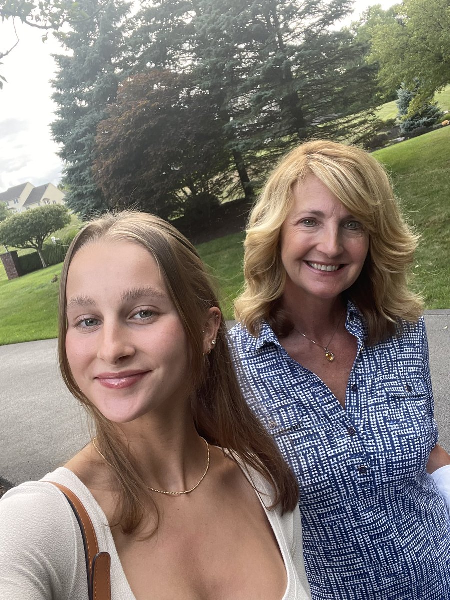 Happy 22nd birthday to our youngest and only girl <a href="/jillian_macphee/">Jillian</a> love u!!!