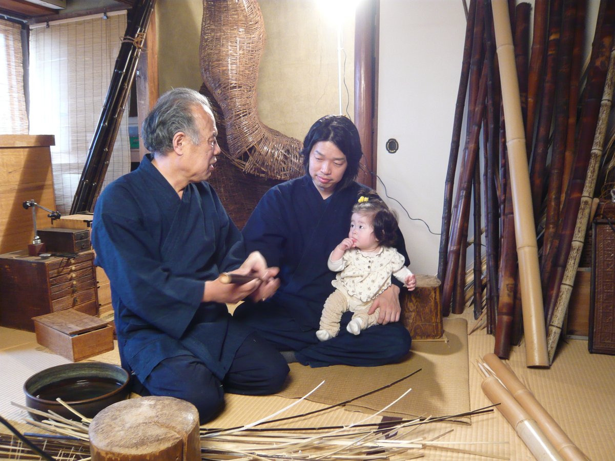 JHLosAngeles's tweet photo. Did you know our featured artist @chikuunsai comes from a lineage of #bamboo artists? Follow us to learn more about the legendary #Chikuunsai lineage!
#JHLA #BambooLifeCycles #JHLABamboo #BambooLife https://t.co/PT6G8e6e5o