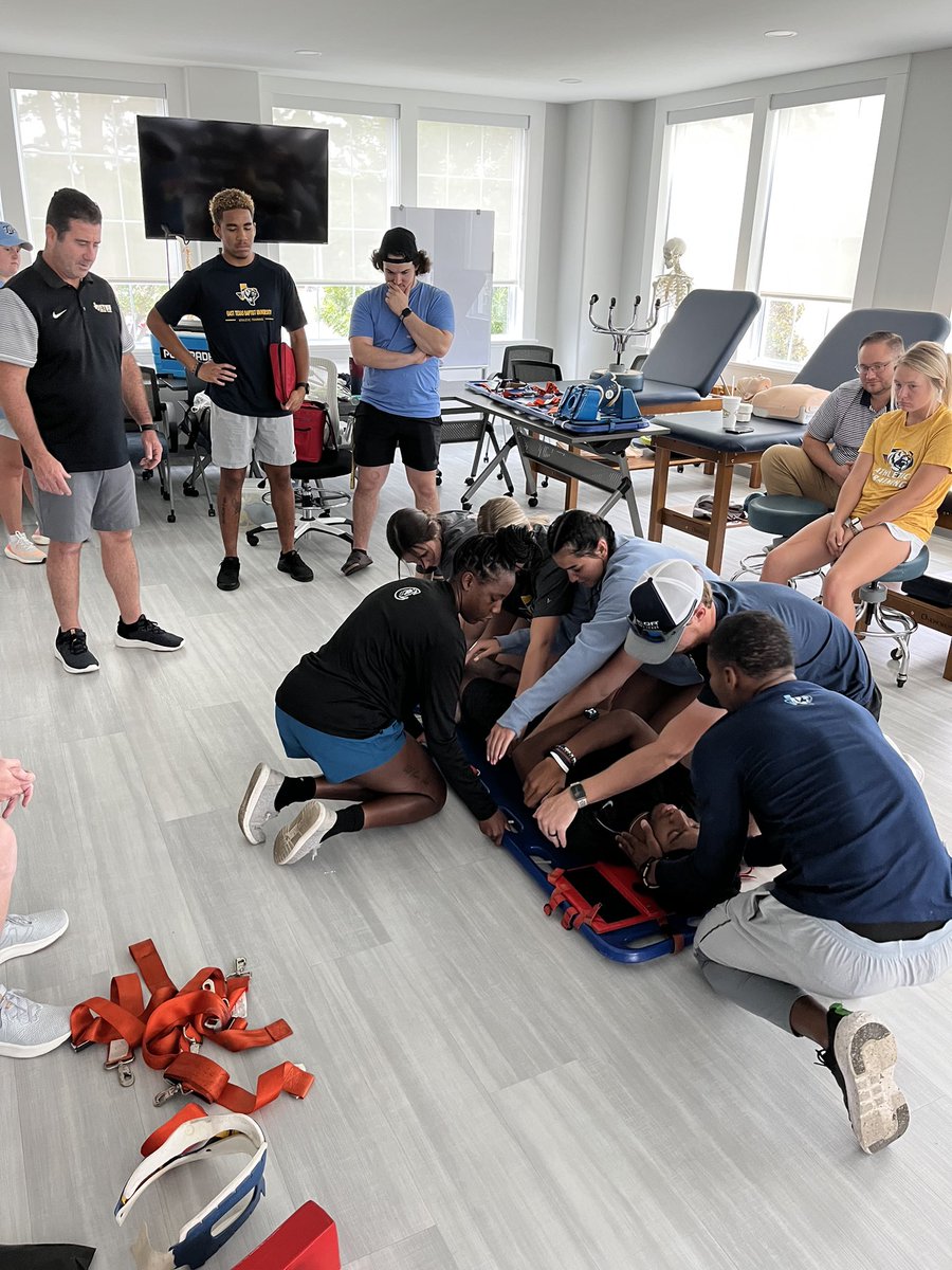 ETBU_AT's tweet photo. Got to practice valuable lifesaving skills with the students before football started this week! We sure do have some awesome students!! 👏🏼 excited for the new semester to start! 🐯🔵🟡 https://t.co/HCLhaZJT11