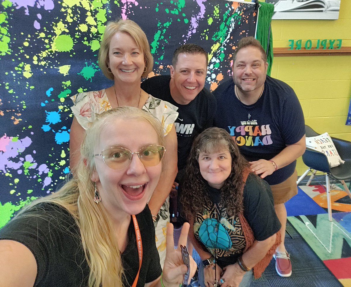 It was great to be back in the building today! Our opening meeting really got us glowing! 

See you soon <a href="/PFESPumas/">Prices Fork Elem</a>!