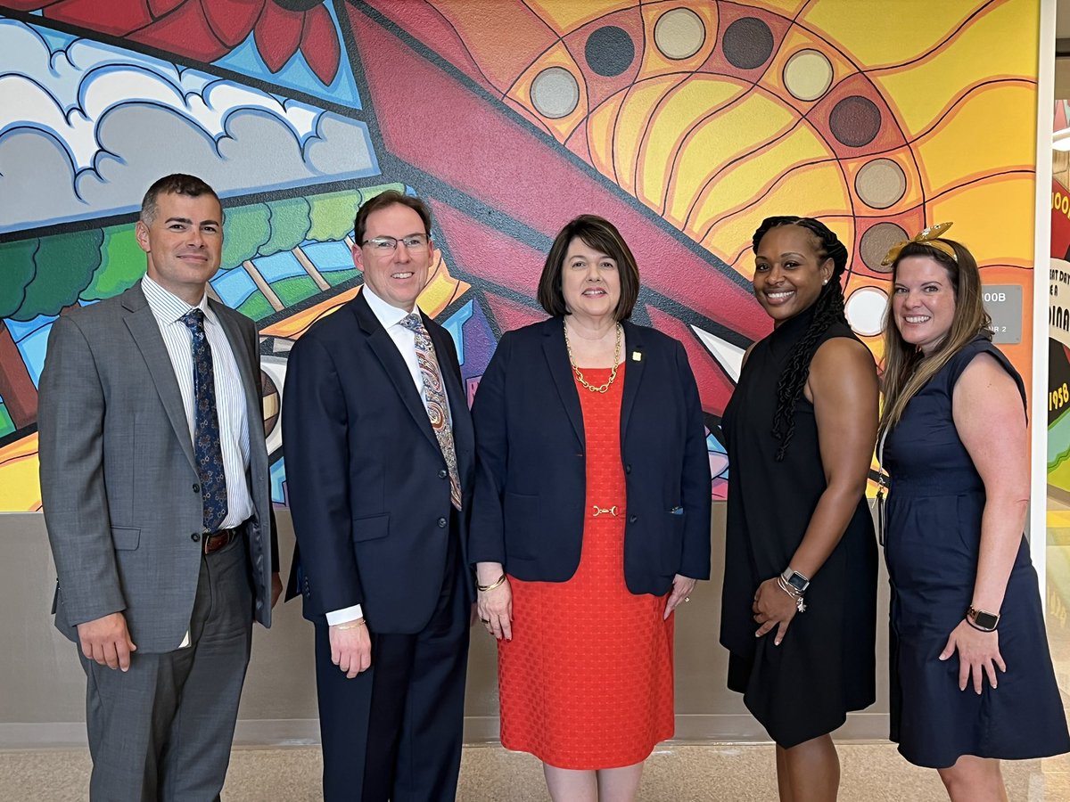 Jose T. Martinez (@jmartinez_ocps) on Twitter photo Enjoyed celebrating the first day of school with our schools in the East! Thank you to our students, staff, and families for a fantastic start to the school year! <a href="/UnionParkES/">Union Park Elementary OCPS</a> <a href="/AzaleaPark_OCPS/">AzaleaParkES_OCPS</a> <a href="/Cardinals_SOAR/">Engelwood ES-OCPS</a> <a href="/maria_f_vazquez/">Supt_Vazquez</a> <a href="/OCPSnews/">ocpsnews</a> Enjoyed celebrating the first day of school with our schools in the East! Thank you to our students, staff, and families for a fantastic start to the school year! <a href="/UnionParkES/">Union Park Elementary OCPS</a> <a href="/AzaleaPark_OCPS/">AzaleaParkES_OCPS</a> <a href="/Cardinals_SOAR/">Engelwood ES-OCPS</a> <a href="/maria_f_vazquez/">Supt_Vazquez</a> <a href="/OCPSnews/">ocpsnews</a>