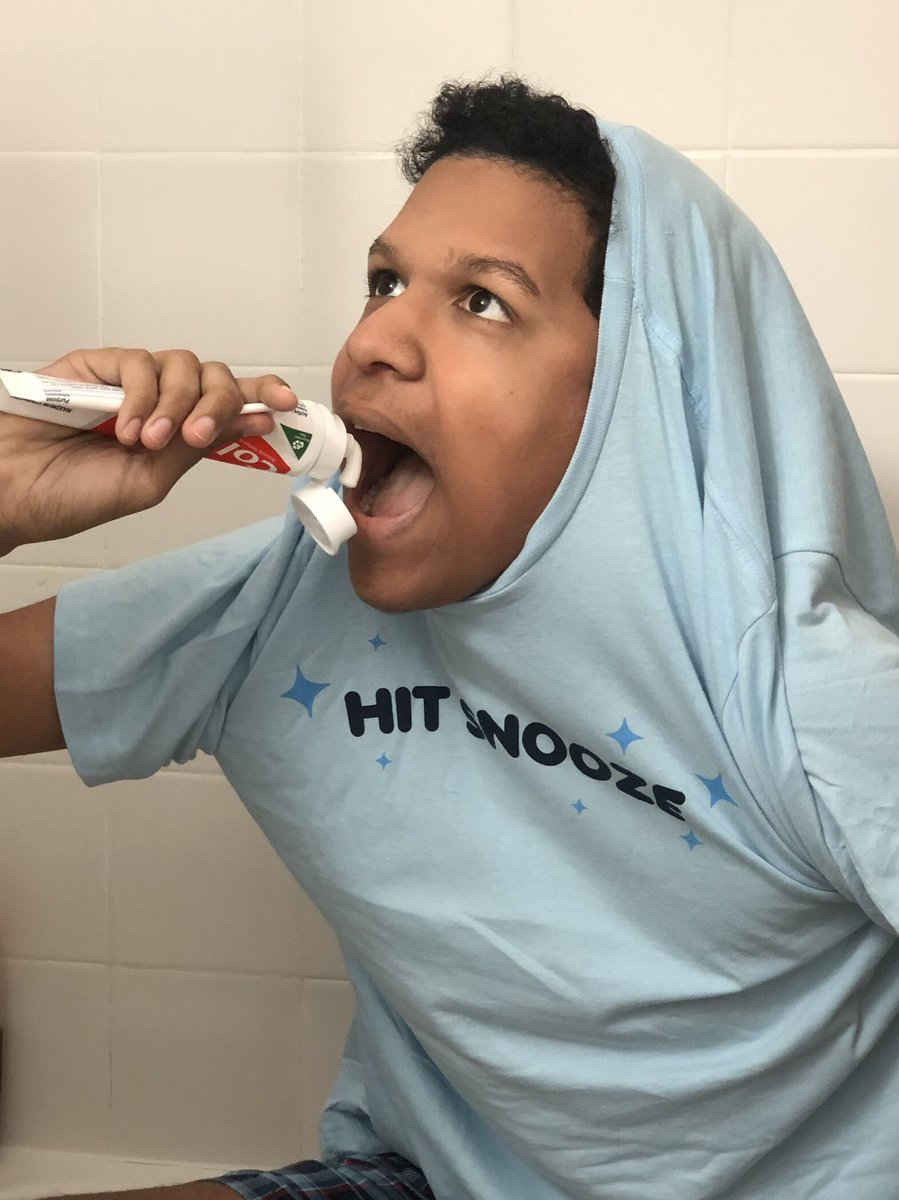 Hit Snooze tweet media