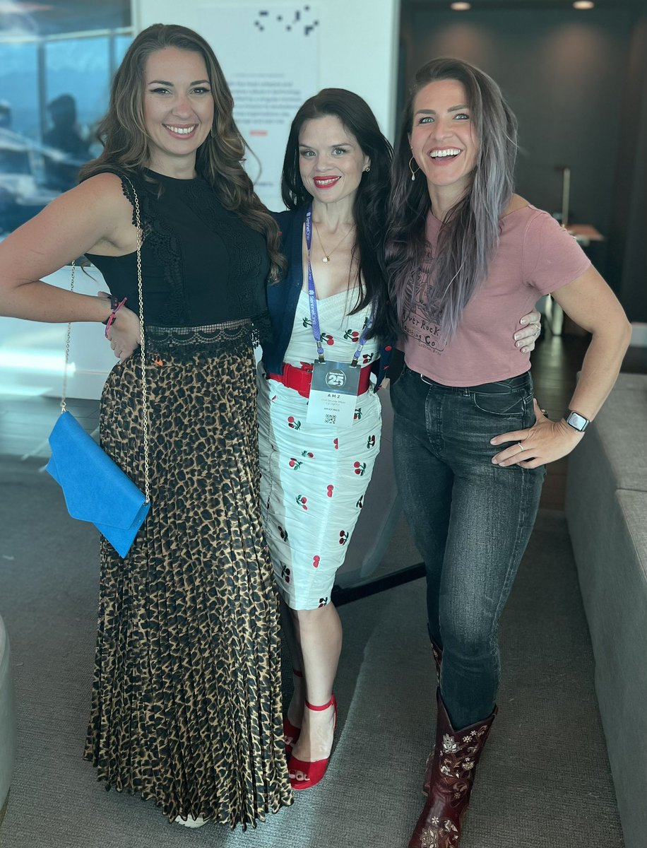 SolvingCyber's tweet image. This is what hackers look like @coolestcatiknow @shewhohacks #ladies #hackinstyle #tinkertribe