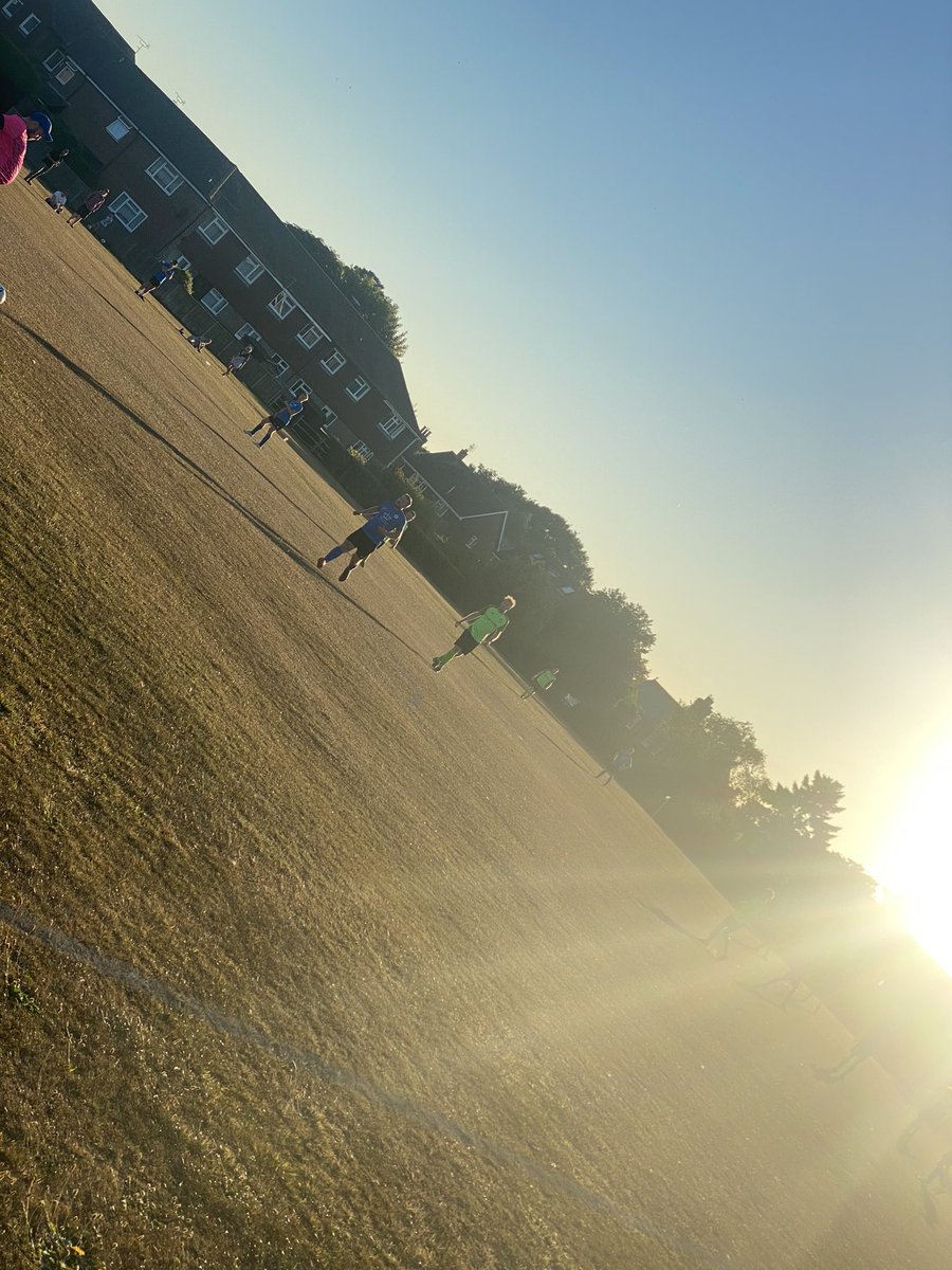 OfficialHFBFC's tweet photo. FT: 🔵 2-3 🥧
A lackadaisical Hassocks Fatboys walk away from their annual battle with @HorstedKeynesFV with another win on their shoulders.
Goals from @jevston, @BetterWalsh & @brownige7
Thank you to HK for hosting, good luck for the season 👏
#FAATS https://t.co/lPsxvKtJjv
