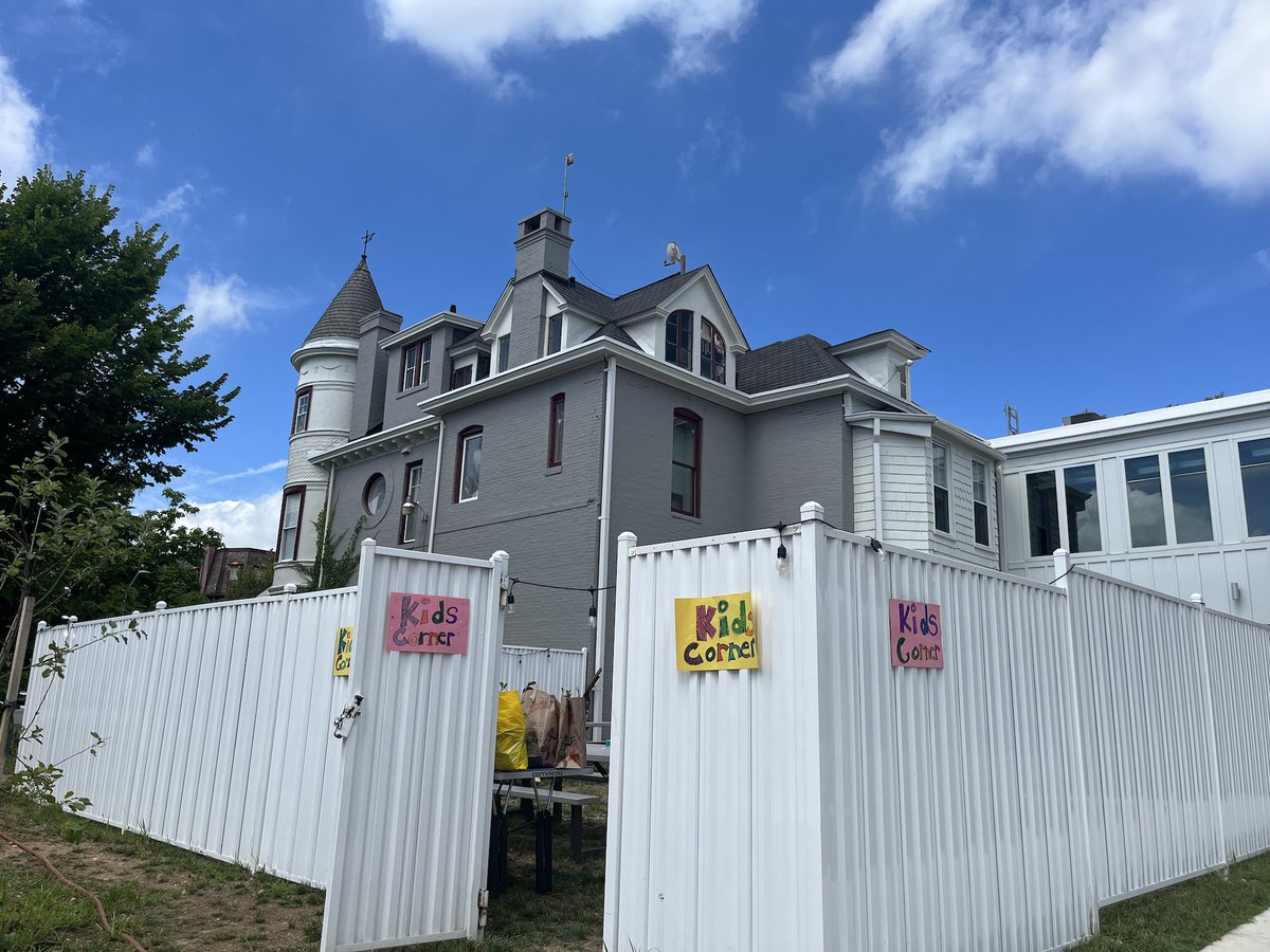 StFrancisBmore's tweet photo. Special thanks to the @MCFamilies for sponsoring the Kids Corner at ResFest and providing arts and crafts activities, and to @TaharkaBros for donating ice cream for our young friends to enjoy for free!
#ResFest #ResFest2022 #ReservoirHill https://t.co/B2ljkrUvL0