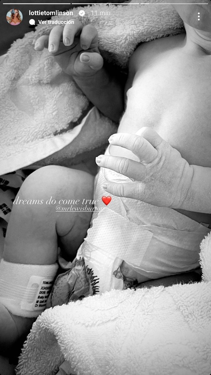 bigger than me🩹 tweet media