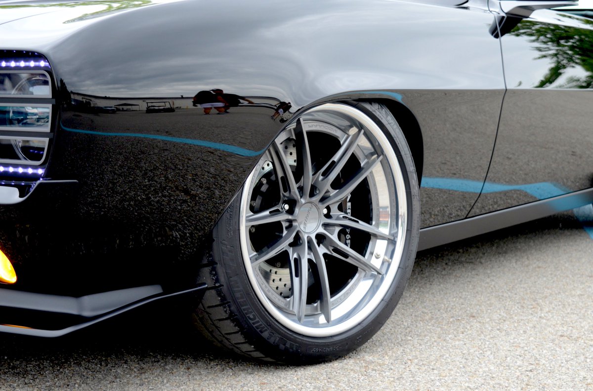 ForgelineWheels's tweet photo. Ambitious. Jeff’s @AmbitionRoadLLC #protouring #Chevy #Camaro on #forgeline #AL307 is a build for the ages! https://t.co/KOauHqd8y2 https://t.co/t0yOtzCmsf
