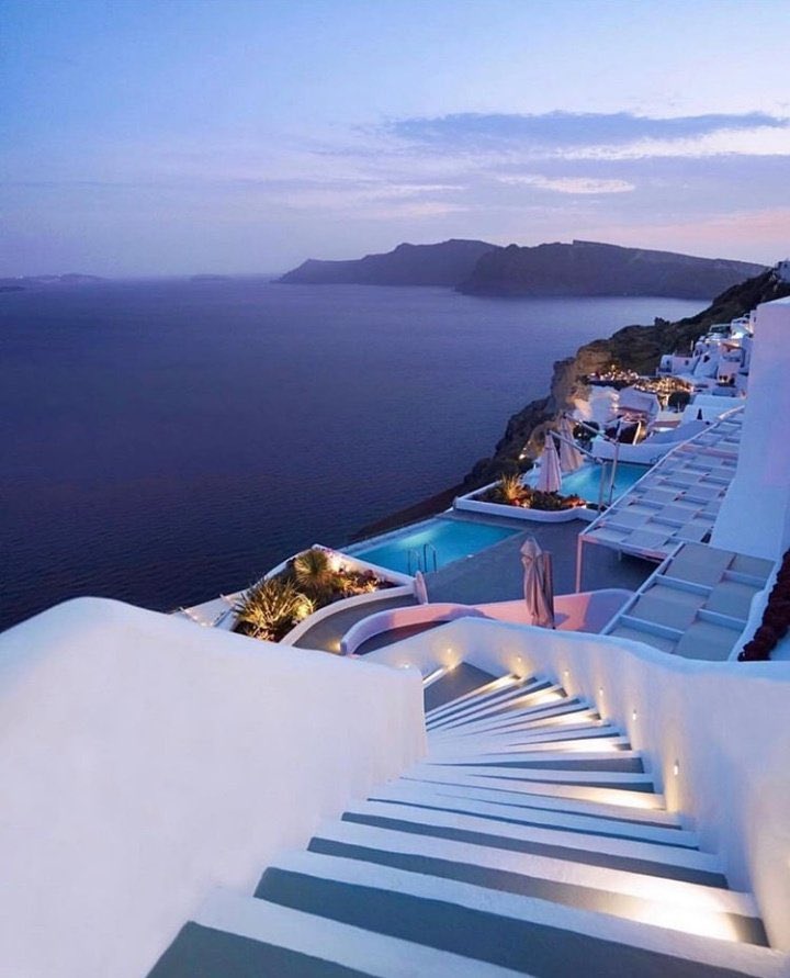 tmbIrpics's tweet photo. Good vibes from Santorini 🇬🇷 https://t.co/2FveOWr8mq