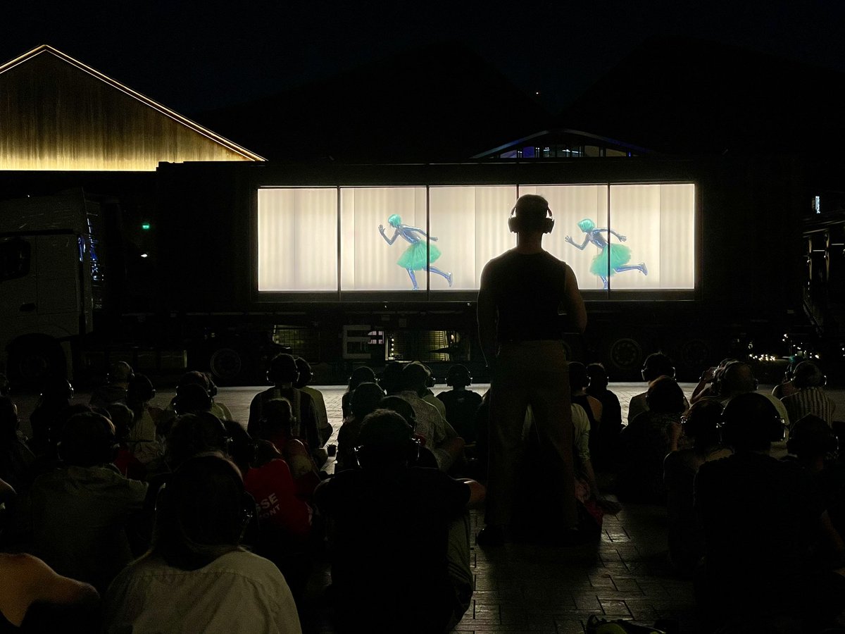roisingadelrab's tweet photo. Trippy night in @kingscrossN1C #futurecargo https://t.co/WlgeEn5wMt