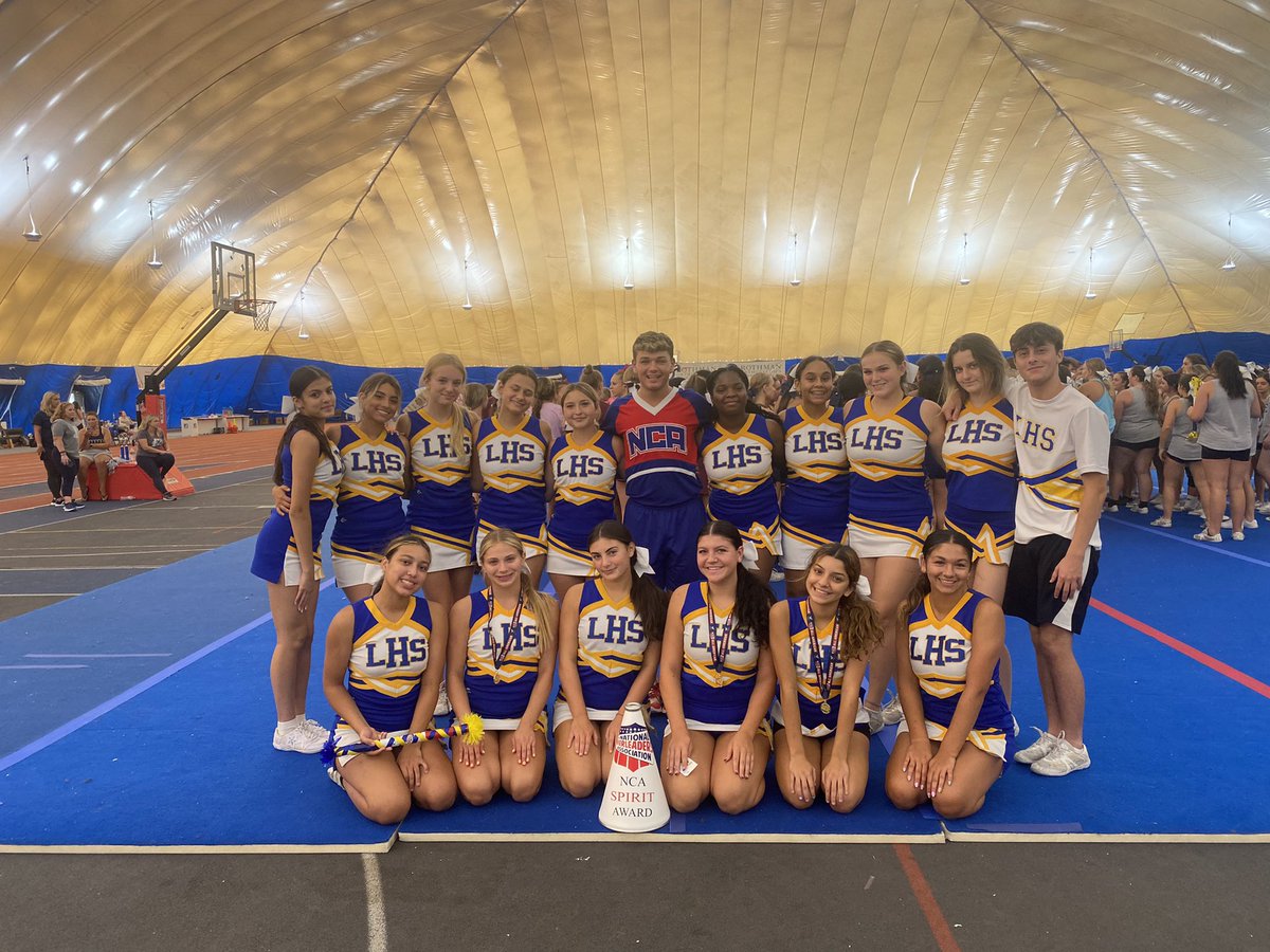 LHS _Winter Comp Cheer tweet media