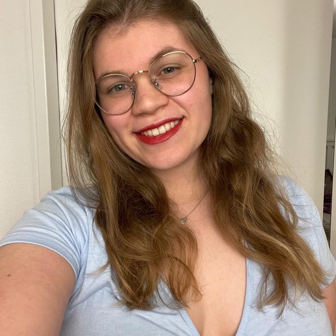 Den Donnerstag fast geschafft.. Das Wochenende r&uuml;ckt n&auml;her... Was plant Ihr denn so ?? https://t.co/<a href="/tag/curvymodel"class="tags"><span>#curvymodel</span></a>