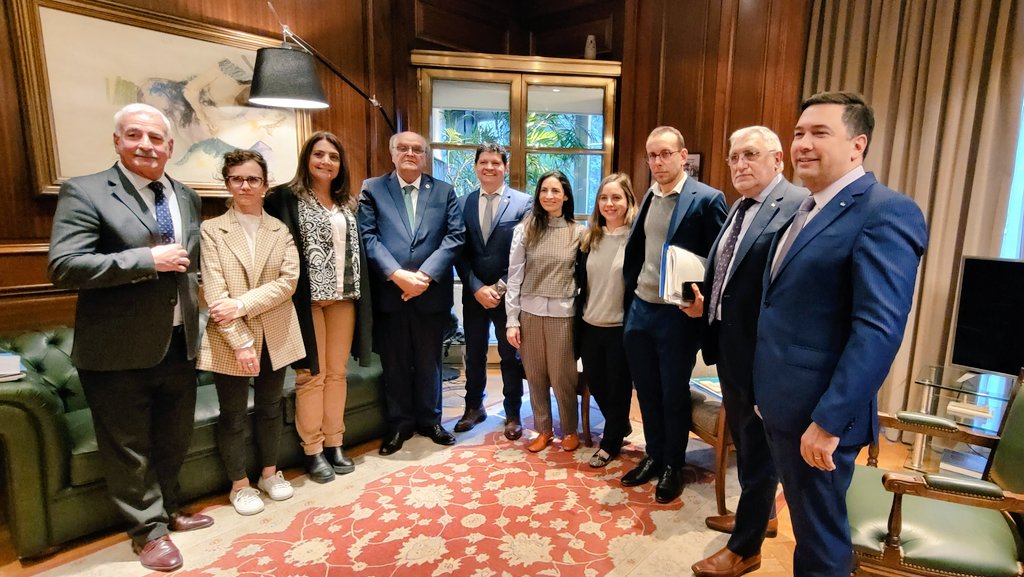redcame's tweet photo. 🤝 Recibimos al secretario de @produccion_arg, @dmvasco, para conocer las propuestas propuestas de #desarrollo industrial y productivo #pyme.
#EsConLasPymes
#AgendaFederalPyme 🇦🇷 https://t.co/WyObyuOjrz