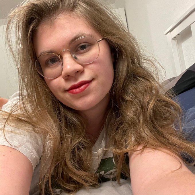 Guten Morgen !!! 😊❤️ https://t.co/jjHpsYmOzl
