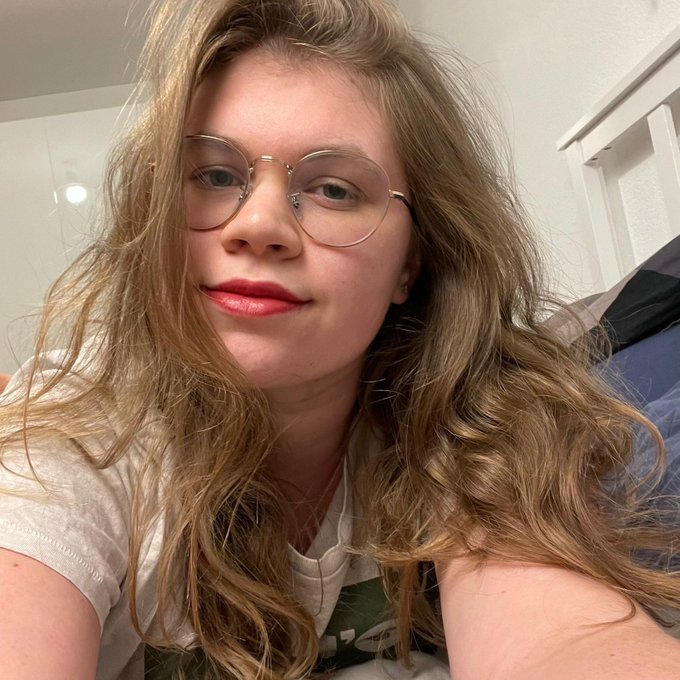 Guten Morgen !!! 😊❤️ https://t.co/jjHpsYmOzl