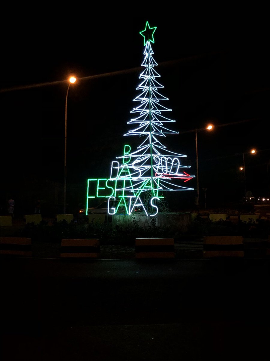 AdolfoJoelson's tweet photo. Maravilhas de mindelo 🎄
Reaproveitamento e sabedoria de nha povo https://t.co/FK0VQUJ8It