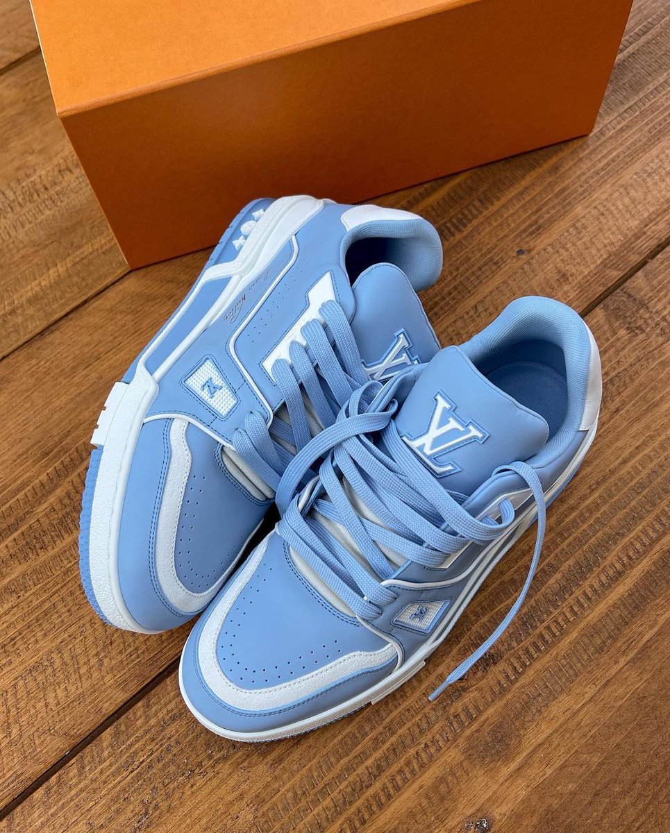 Ovrnundr's tweet photo. New Louis Vuitton sneakers ☁️ 

Photo: alessioalzani https://t.co/71En12VEjr