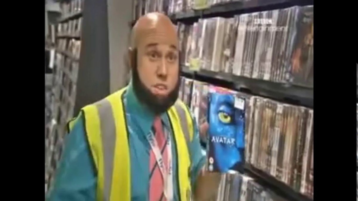 RaviParekh7's tweet photo. Just saw an ad for avatar in the cinema, only one man comes to mind https://t.co/0aDvgRj8oB