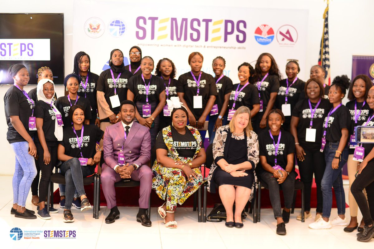 Phinterrie's tweet photo. 3 weeks down and still thankful I was selected to be part of this. Its been from writing business statement for brands, to data analytics to photoshop designs to rebranding and much more.
Awesome facilitators
@lifefounthosptl @USinNigeria @StateIVLP @drroadeyeye
#STEMSTEPS https://t.co/Umv8tlKZ2v