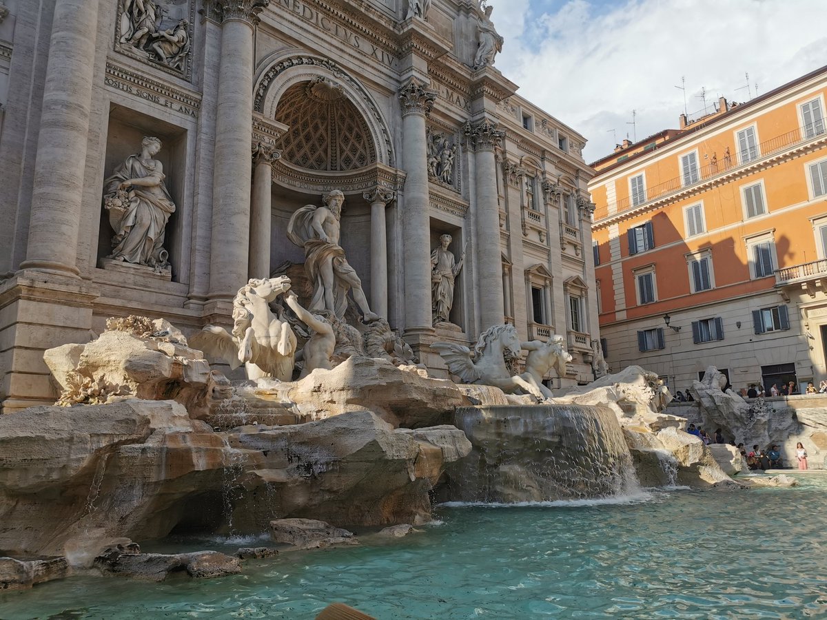ella_morella's tweet photo. Italy day #38. 🥰🇮🇹 #Summer #italy #vacation #Travel #rome #trevifountain https://t.co/KryngjKdpM