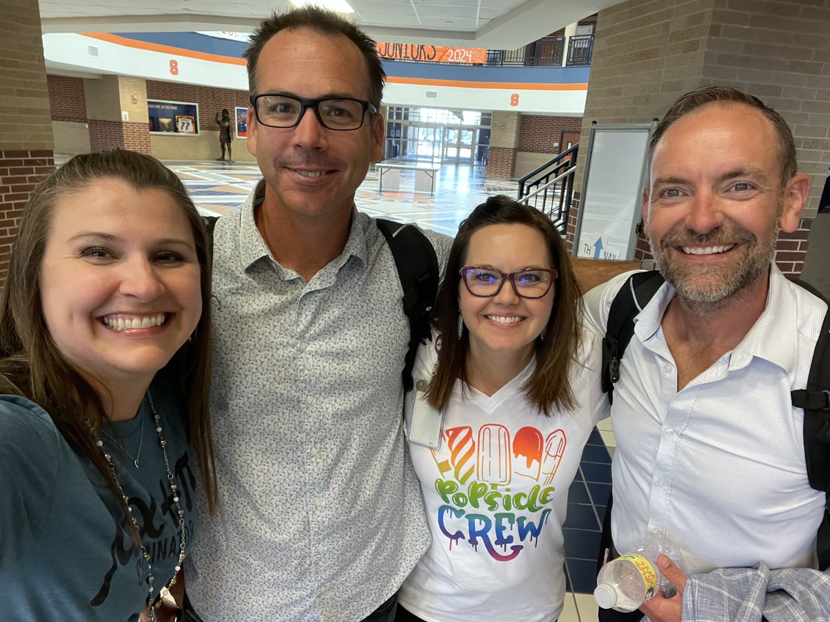 MMStutts11's tweet image. What an amazing day of learning with @makemathmoments live in Katy ISD! #katymodelsmath #popsiclecrew