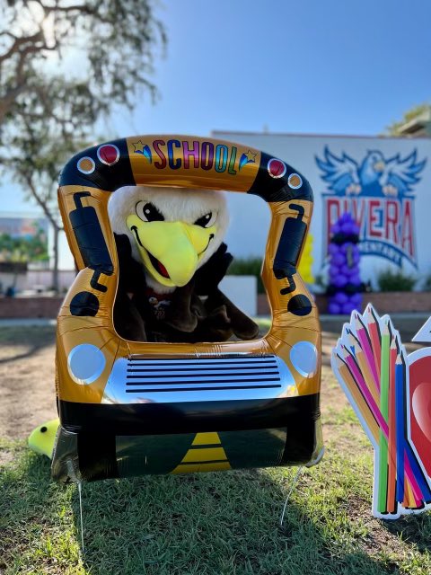 MrsRentEst's tweet photo. 1️⃣st day back to school was extra special @ Rivera! TY to the staff for welcoming our 🦅 with 🤗, to our fabulous @RiveraPto 🥹for decking out the lawn with awesome 📸 opps & our families for being amazing! Here’s to a great year! 📚♥️ #RiveraRocks https://t.co/zZEsE8FJ36