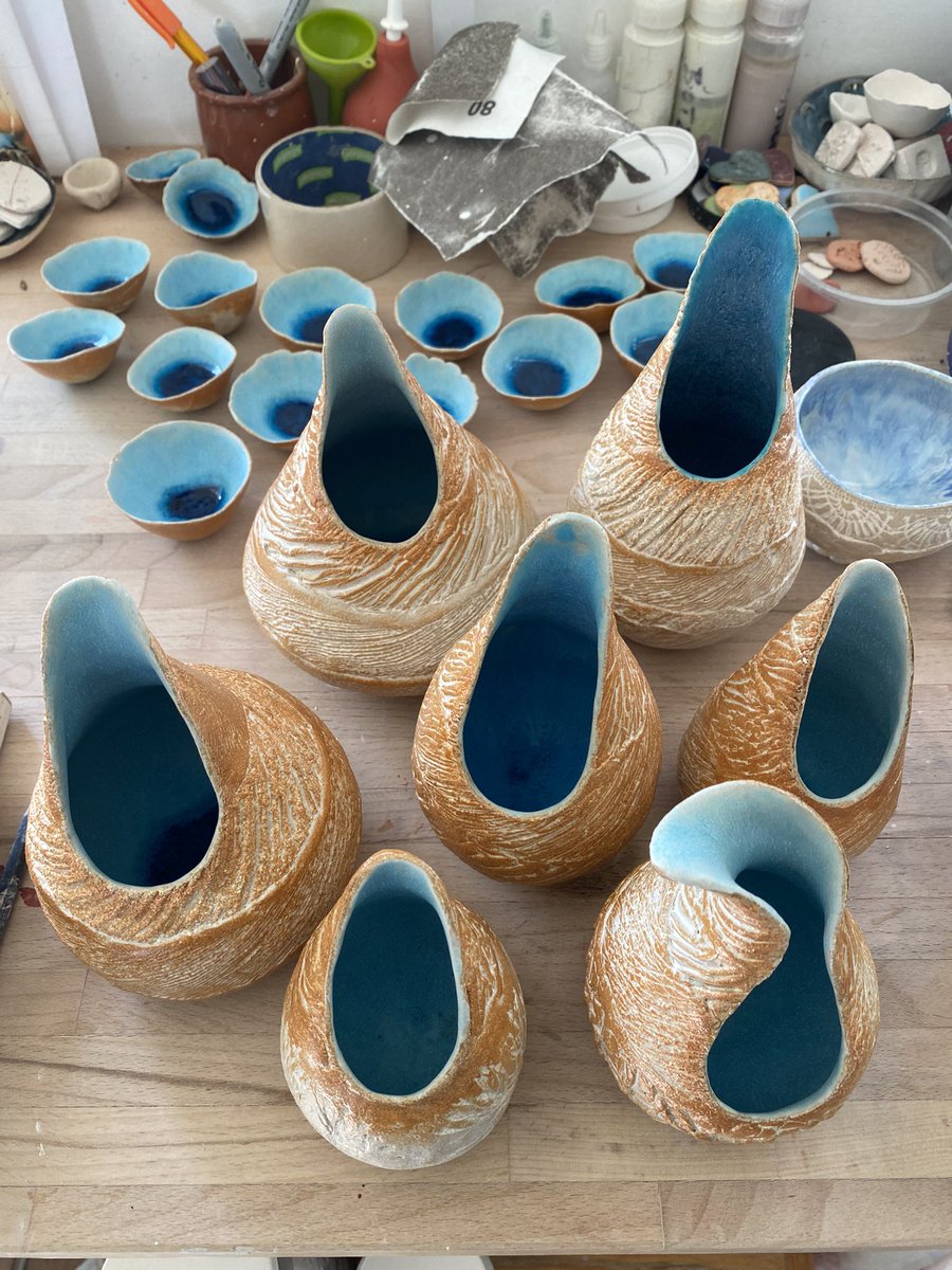FayeMayo's tweet photo. Some happy pots came out of the kiln! #pots #clay #ceramics https://t.co/jSmigYkkFA
