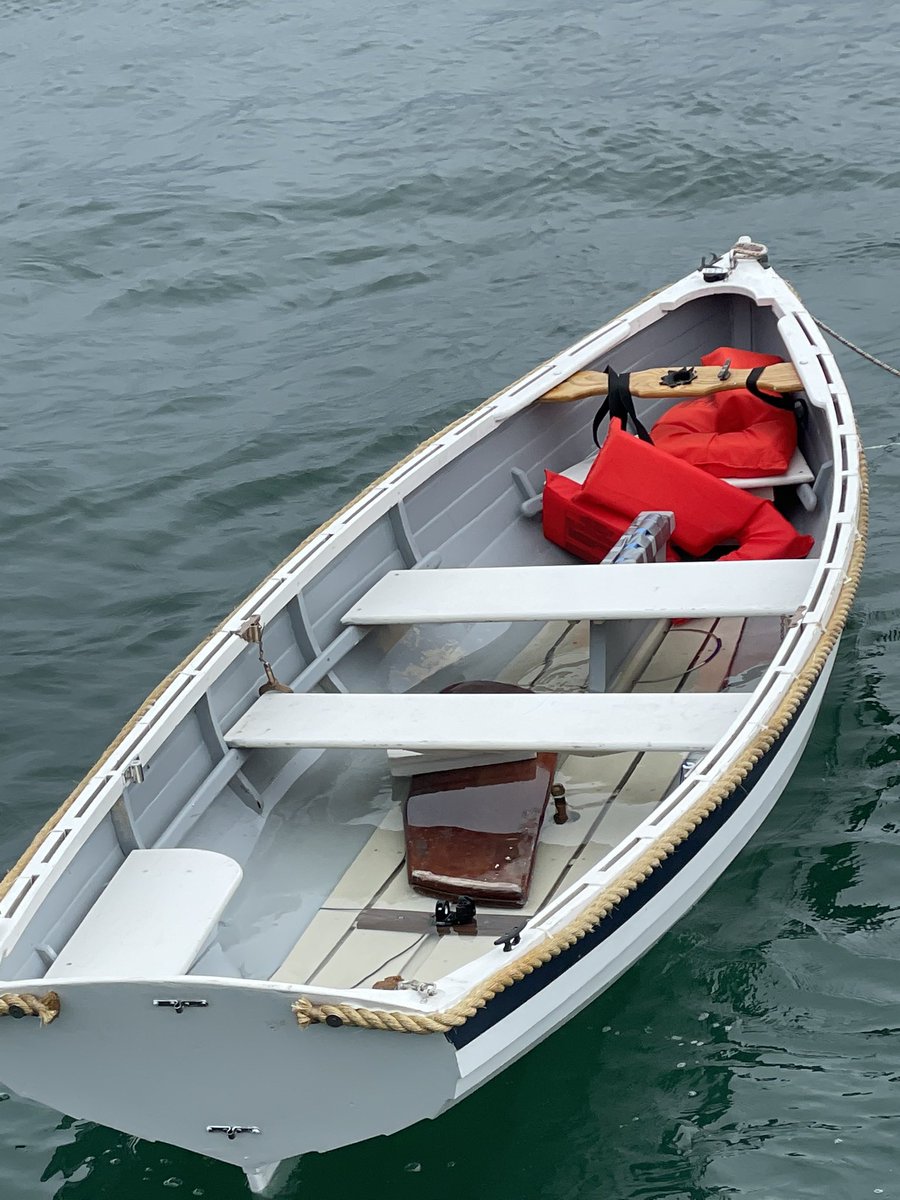 fvhattierose's tweet photo. Someone must be heartbroken to lose this beautiful skiff. If anyone knows who this belongs to please contact me. https://t.co/CmZbHmymFR