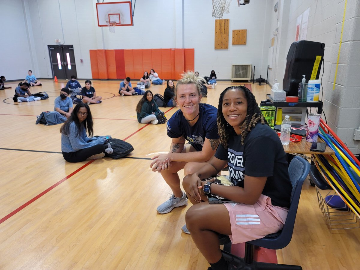 GISD_PE's tweet photo. Amazing 1st day with the Hudson Hawks! I loved hanging with our HPE staff on Monday to kickoff the school year. Lots of energy and smiles in the building from the students and staff! Go Hawks! @Hudson_Hawks @gisdwellness @gisdnews #MakePEFun #health #physicaleducation #wellness https://t.co/YnelIfsaSu