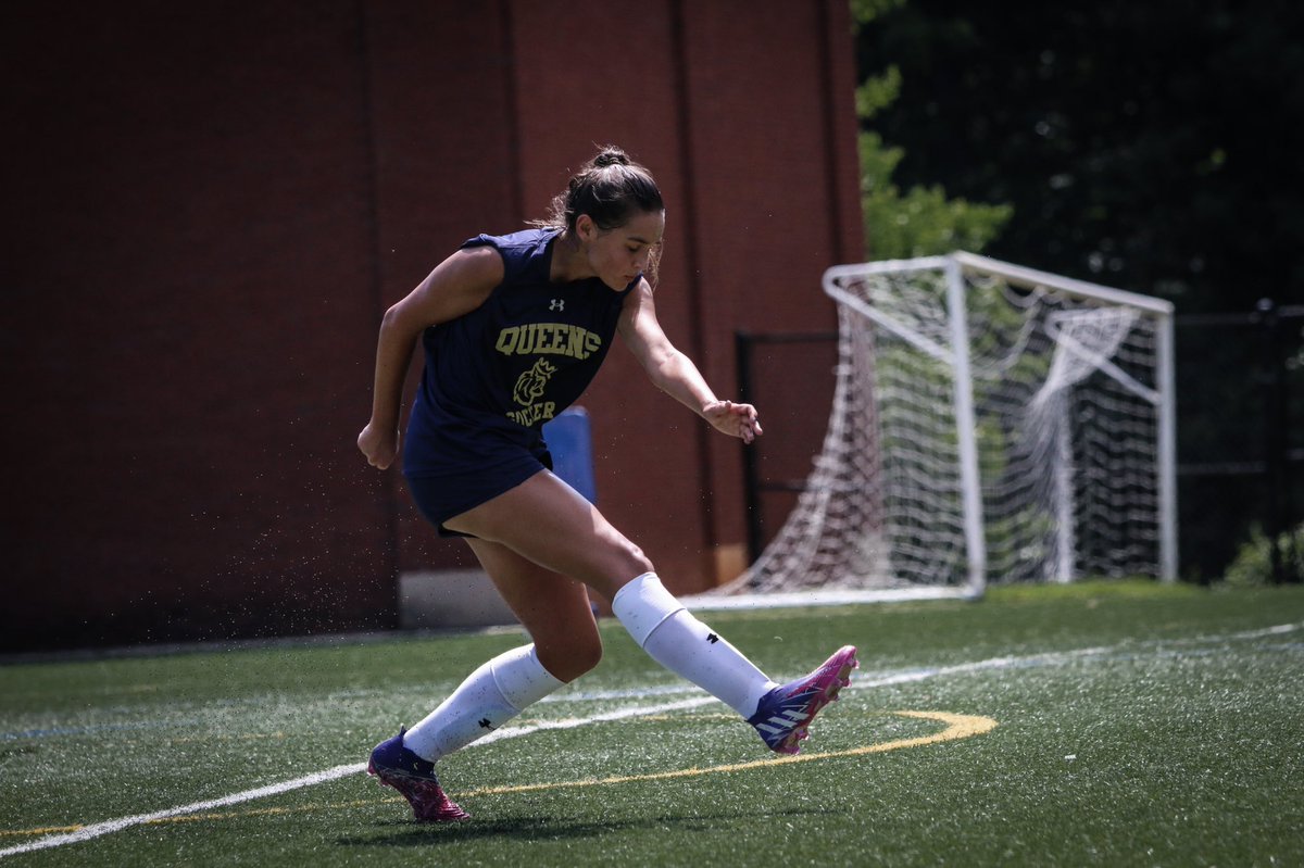 quwsoc's tweet photo. Intensity ⚡️📸

D1 opener is 8 days out. Be sure to grab your 🎟 NOW!

🔗 https://t.co/QT88FEb208

#GoRoyals | #BeTheFirst https://t.co/lU6uoEjcqM