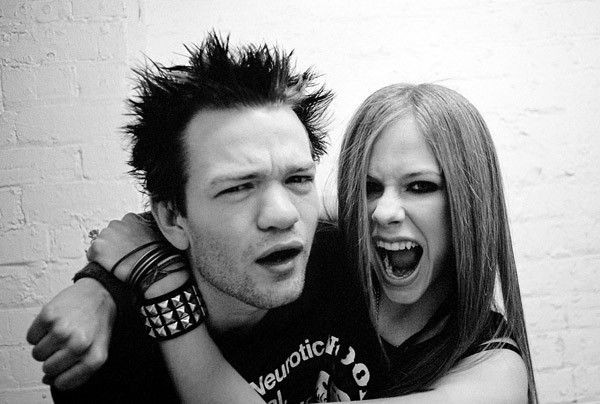 goIdfinch's tweet photo. avril y deryck están destinados a estar juntos así sea como amigos novios esposos o exs q se llevan muy bien https://t.co/QpUkeLELGL