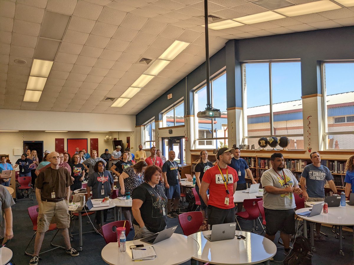 spacegirl_7's tweet photo. @HaysBMS Day 2 of campus PD. TTESS, SLO, PLCs, CFAs and  MTSS - Oh My!  😱 Taking care of business. #BartonWay @MarivelSedillo @HaysCISD @Noble_HCISD #PLCRight https://t.co/6bq355LgPt