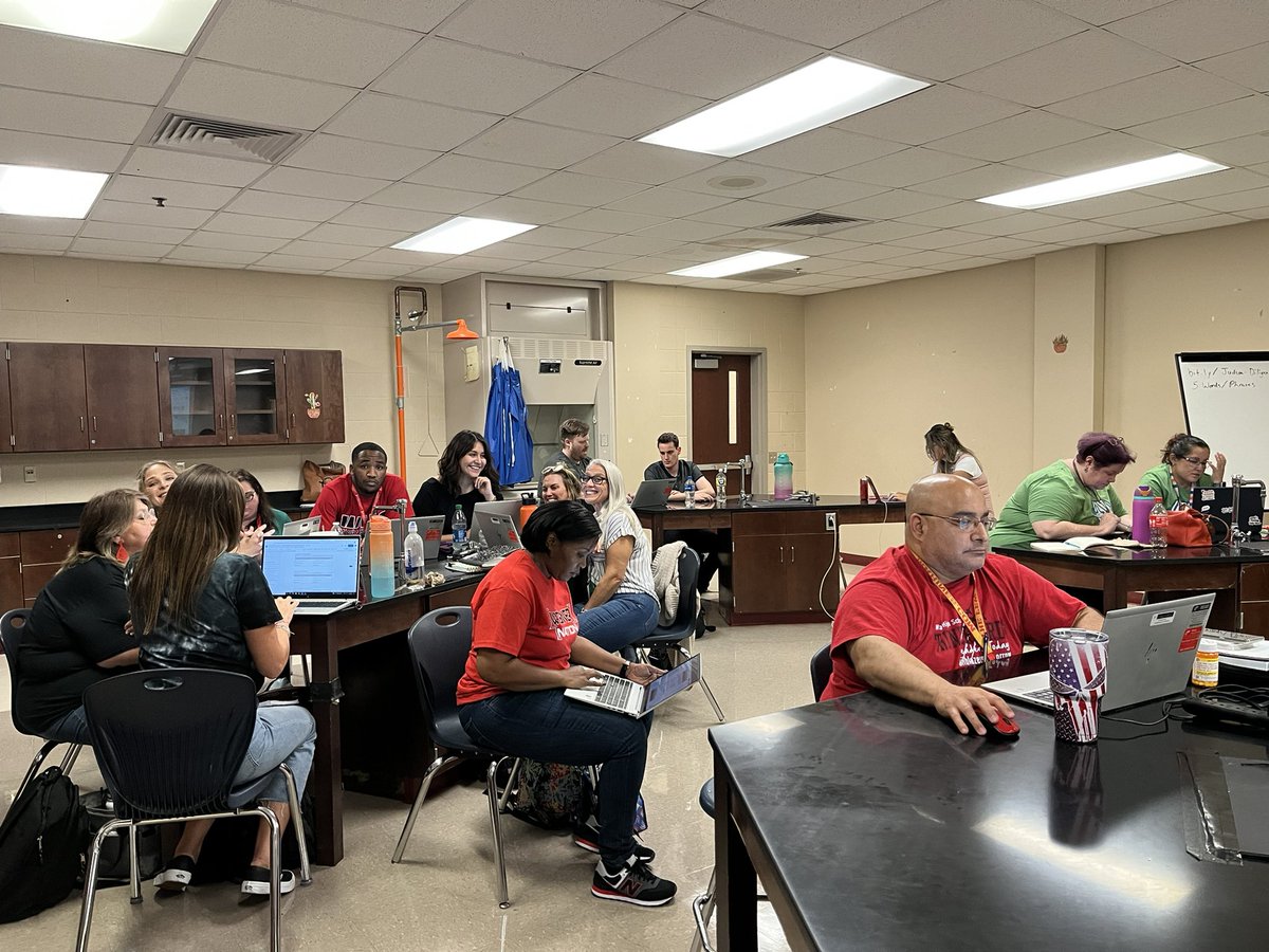 WHS_RLADEPT's tweet photo. Wagner RLA at Short Constructed Responses and Digital Literacy Training  Today. https://t.co/w2mECRbvRF