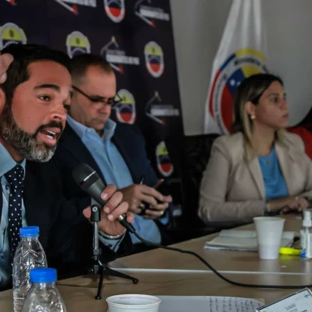 VicePolitica's tweet photo. El @MIJP_Vzla continúa con los espacios para el debate que permiten intercambiar ideas para la puesta en marcha de las Casas de Justicia y Paz en todo el país.
#TrabajadoresConLaPatria https://t.co/BdkFQ2TPqb