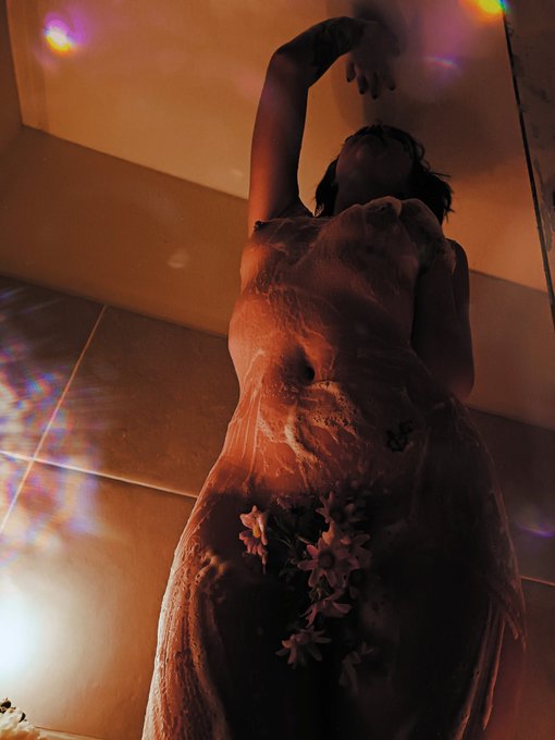 😍😍😍 New content out on my OF✨ https://t.co/ZqOqoyRJ3H https://t.co/g54fX4TAzR<a href="/tag/feetworship"class="tags"><span>#feetworship</span></a><a href="/tag/contentcreator"class="tags"><span>#contentcreator</span></a><a href="/tag/feetfethish"class="tags"><span>#feetfethish</span></a>