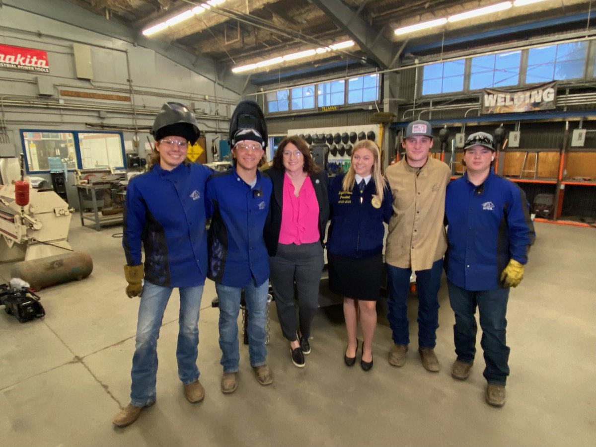 holtermanndave's tweet photo. This morning at Central High School @centralhs_ we were able to share our excitement to welcome students back for the start of the school 22-23 school year with @ABC30 and the those watching the news.  Thank you for letting us share! @CentralUSD @kettidavis https://t.co/QpQMKKMRoE