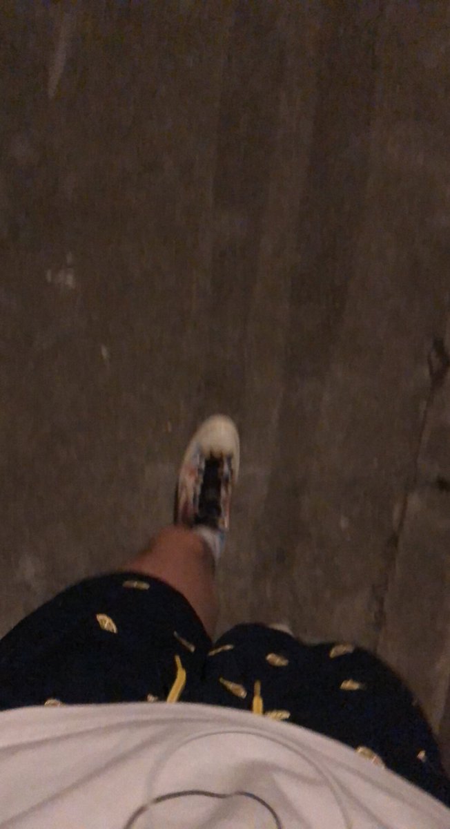 brook_lcm's tweet image. Frérot y’a une meuf elle me dit que j’ai un bête de flow. Tema comment je suis habillé tu deconne sœurette