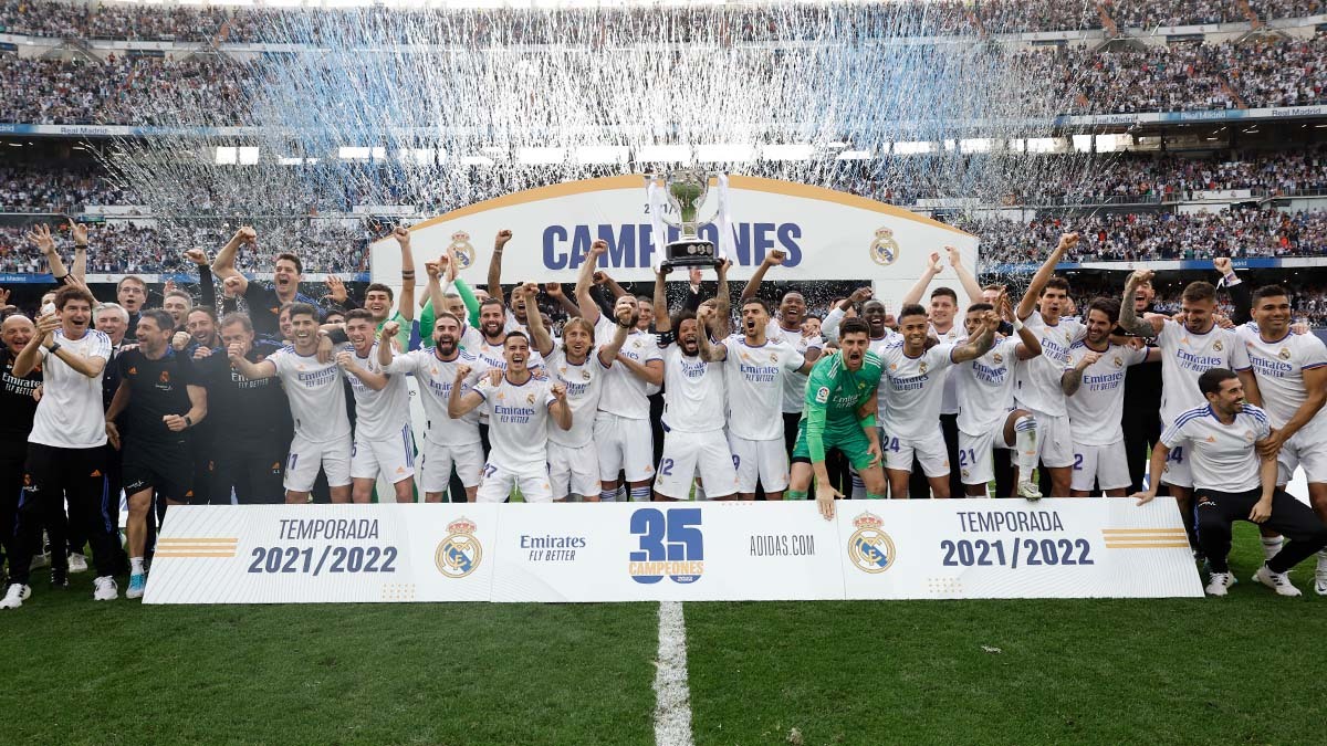 MadridXtra's tweet photo. Spanish Super Cup ✅️
La Liga ✅️
Champions League ✅️
Uefa Super Cup ✅️

Not a bad year. 🏆 https://t.co/H9fCuBNahT
