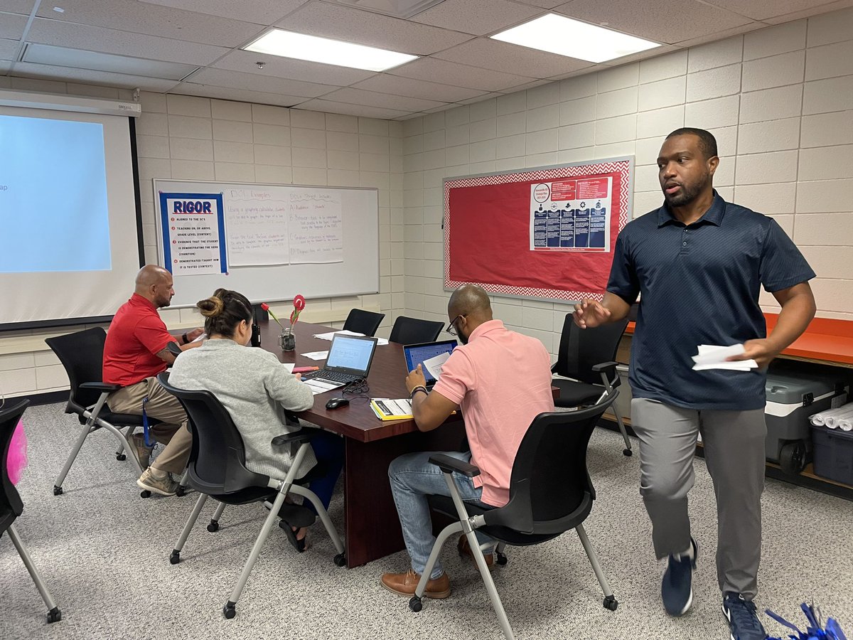 JouetDaniels's tweet photo. Our teachers enjoyed modeling their activities today…full of celebrations, full of great feedback, and most importantly calibration!!!! Our teams are super dope!!! Way to go History and RLA teams for your first modeling day!!!! @Byrd_Middle #LessonCalibration #PLCStrong #Allin https://t.co/b7ccxsYKJP