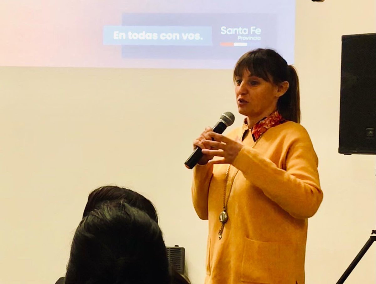 LaGuilleBenitez's tweet photo. #Ahora
Debate d Politicas p un empleo inclusivo en el S.XXI
🔵@pusineri_juan Mtro de Trabajo #SantaFeProvincia
🔴@IvanaTaborda Pta de la @UISFJoven
🟣@March_VaLe Dir de Cap y For Laboral
🔴@manolacho73 Coord. de Prác Profesionalizantes
#GrupoCeibo #PJSantaFe #EmpleoInclusivo https://t.co/X8fYSDqjfd