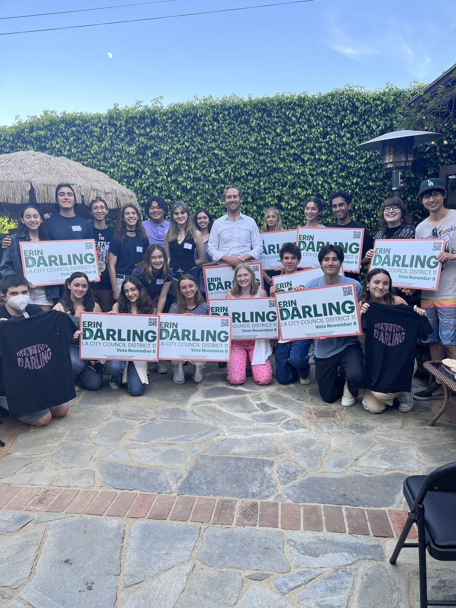 WestsideDarling's tweet photo. .@GenZForDarling is activated and so are we!

Please join us this weekend to knock doors on Saturday in Del Rey, and on Sunday in the Palisades! 

RSVP: https://t.co/oTehkIu45y https://t.co/EzVfeQOVf6