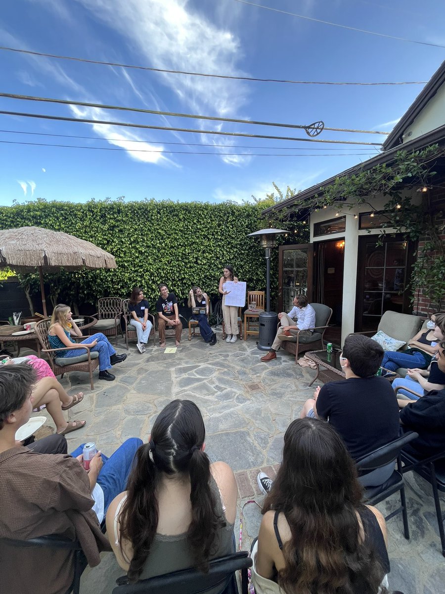 WestsideDarling's tweet photo. .@GenZForDarling is activated and so are we!

Please join us this weekend to knock doors on Saturday in Del Rey, and on Sunday in the Palisades! 

RSVP: https://t.co/oTehkIu45y https://t.co/EzVfeQOVf6