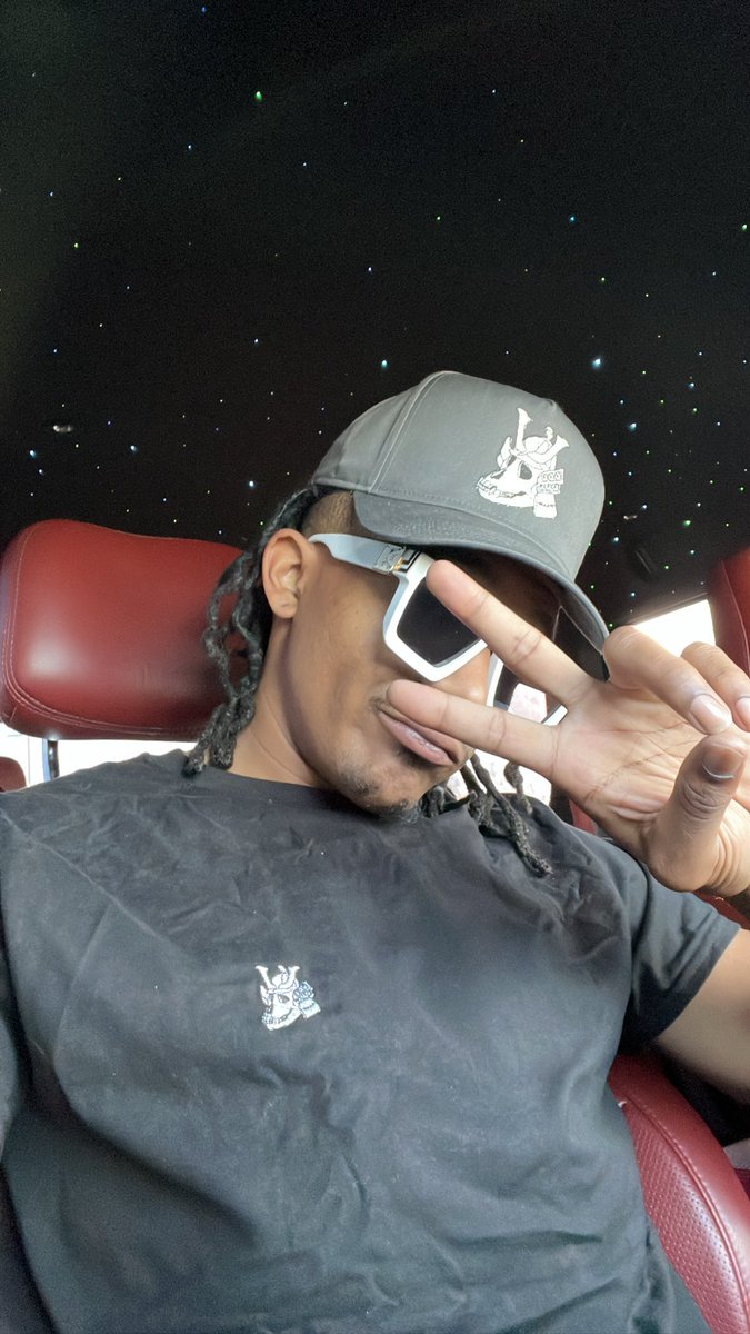 Real_HG3's tweet photo. Gorgeous  @Japanese_BAPES  #solmates #jbas #web3 #merchandise #custom #embroidery #Mostwantedfabrikzco https://t.co/m5I7Dsx5RK