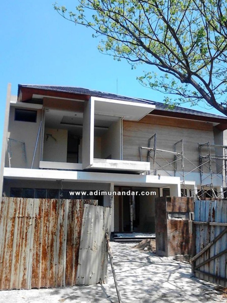 adimunandar_sby's tweet photo. Pembangunan rumah tropis moderen bu Melinda di Esplanade citraland
#aritekjakarta #arsitekcitraland #arsiteksurabaya #kontraktorsurabaya #kontraktorrumah #rumahsultan #kontraktor #tropismoderen #kkntraktorcitraland q https://t.co/ao5ZbYHrP9